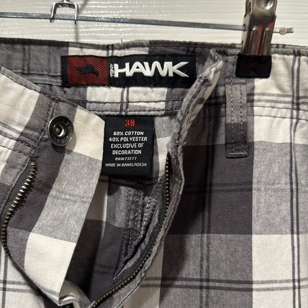 Tony Hawk Plaid Cargo Shorts Mens 38 Gray White Skater Y2K Flat Front Casual - Picture 2 of 3